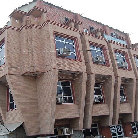 Harsh Hotel Suratgarh Екстериор снимка