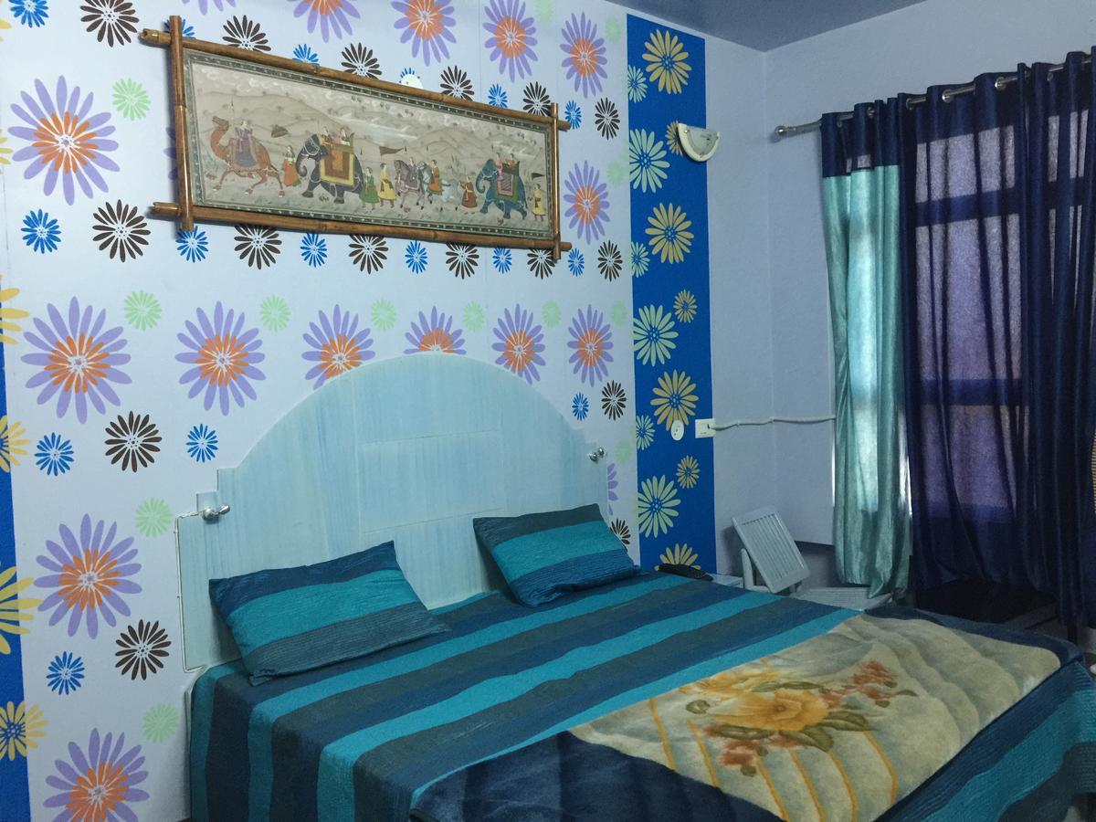Harsh Hotel Suratgarh Екстериор снимка